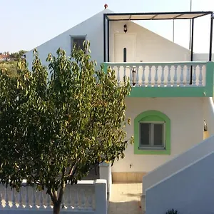 επισκεφθείτε το ξενοδοχείο